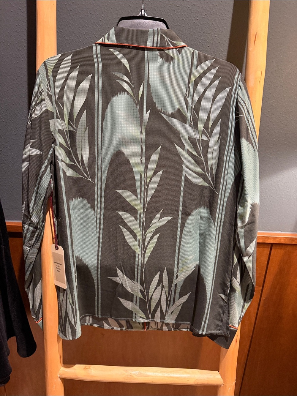 La Boheme Botanical Print 100% Sage Green Silk Shirt - Picture 4 of 5